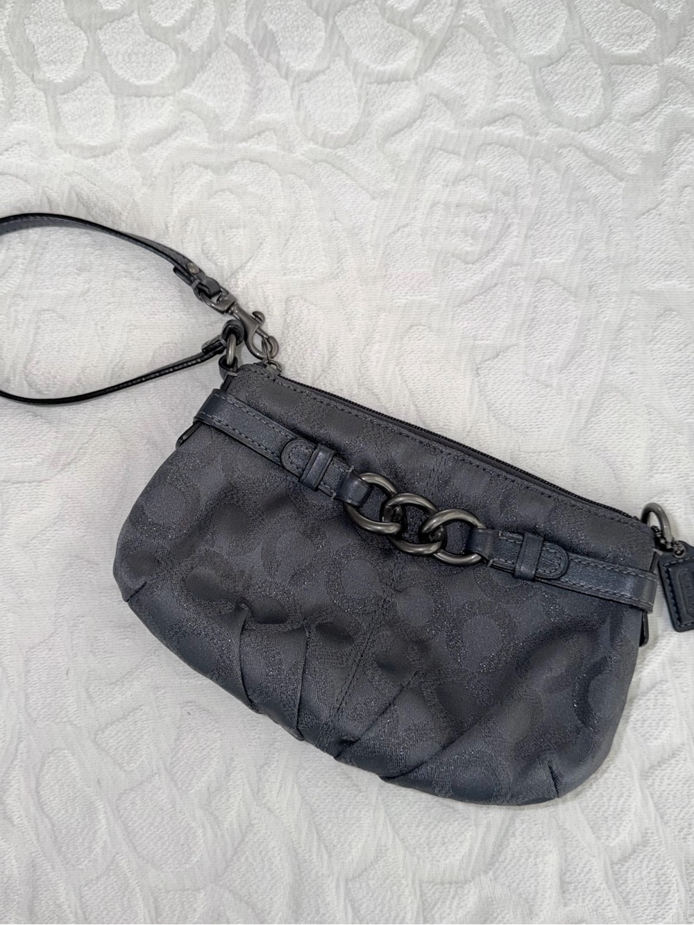 Y2K Coach Brooke Shimmer Art Wristlet Women's Chain Accent Wristlet